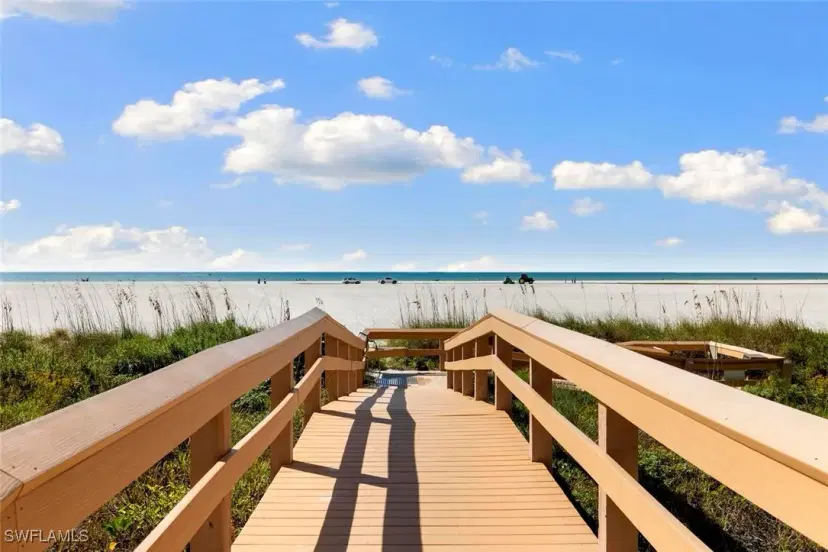 Picture of 180 Seaview Ct 114, Marco Island FL 34145