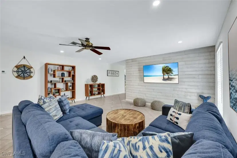 Picture of 724 102Nd Ave N, Naples FL 34108