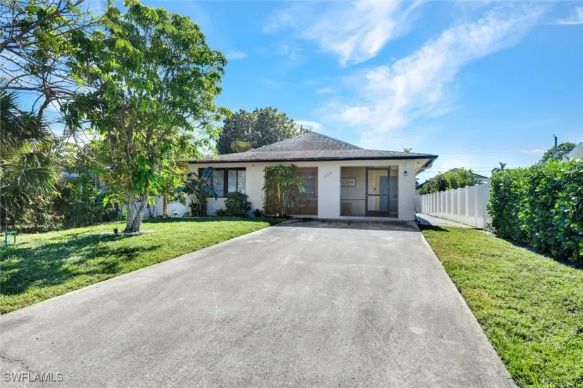 Picture of 724 102Nd Ave N, Naples FL 34108