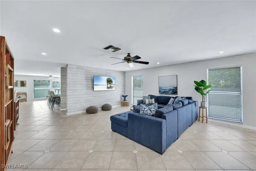 Picture of 724 102Nd Ave N, Naples FL 34108