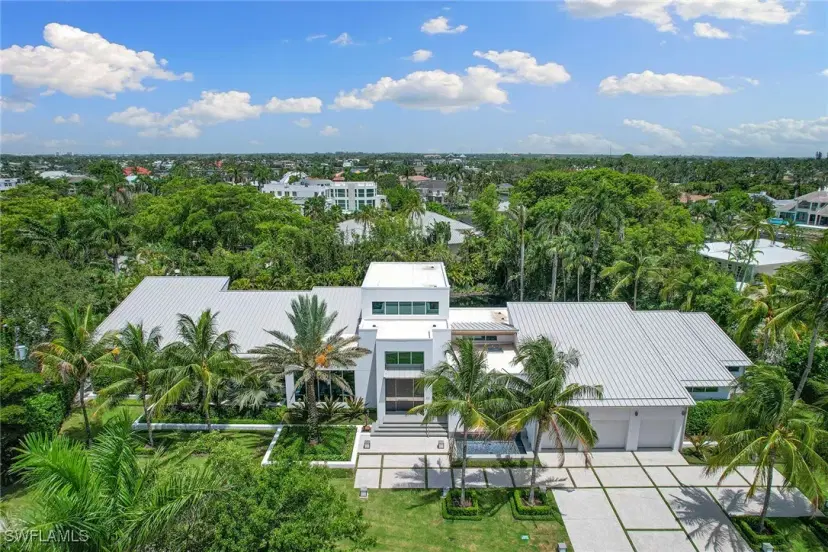 Picture of 2211 SOUTH Winds Dr, Naples FL 34102