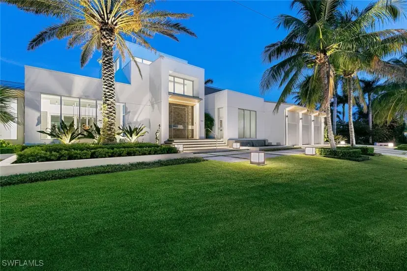 Picture of 2211 SOUTH Winds Dr, Naples FL 34102