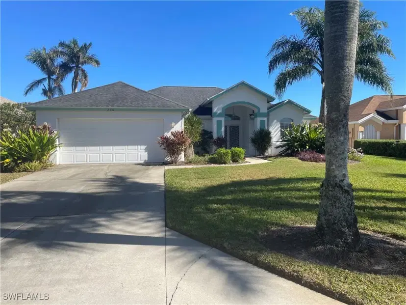 Picture of 926 Marble Dr, Naples FL 34104
