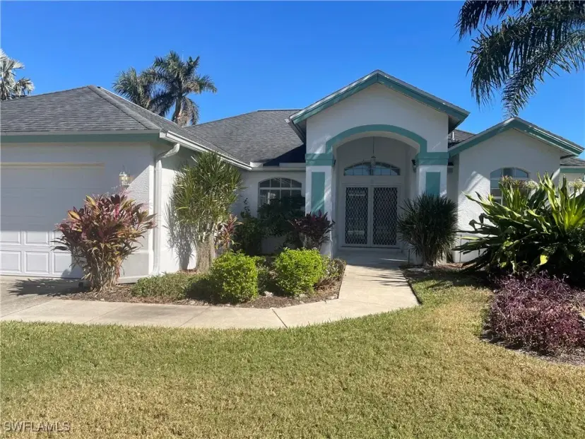 Picture of 926 Marble Dr, Naples FL 34104