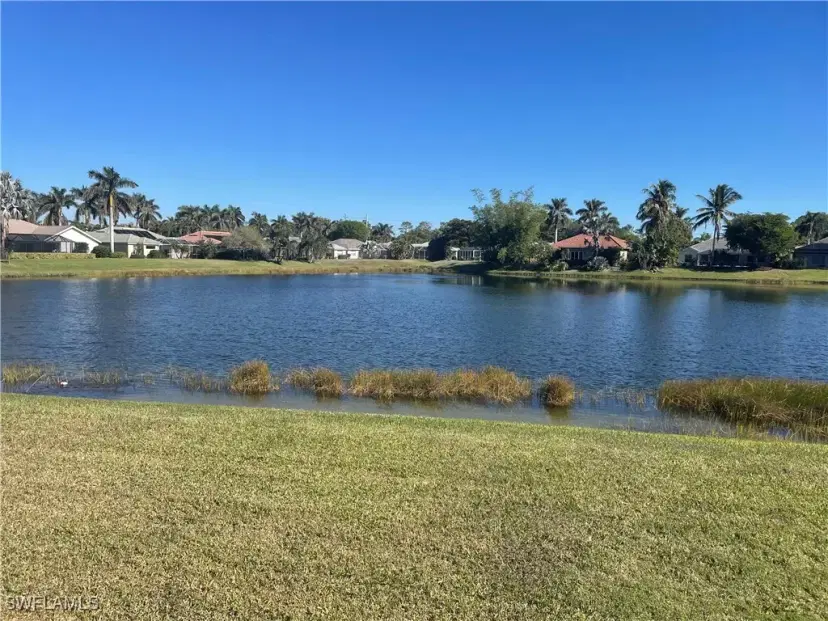 Picture of 926 Marble Dr, Naples FL 34104