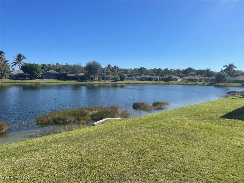 Picture of 926 Marble Dr, Naples FL 34104