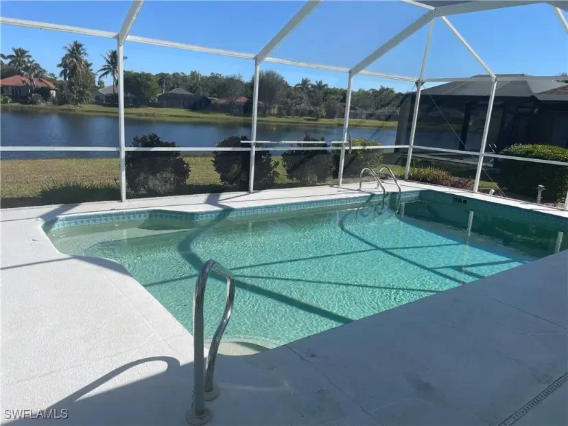 Picture of 926 Marble Dr, Naples FL 34104