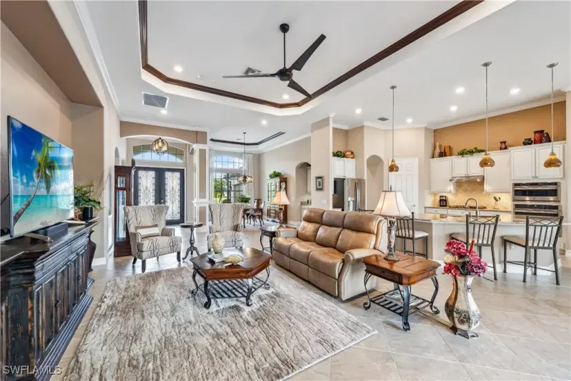 Picture of 2280 Somerset Pl, Naples FL 34120