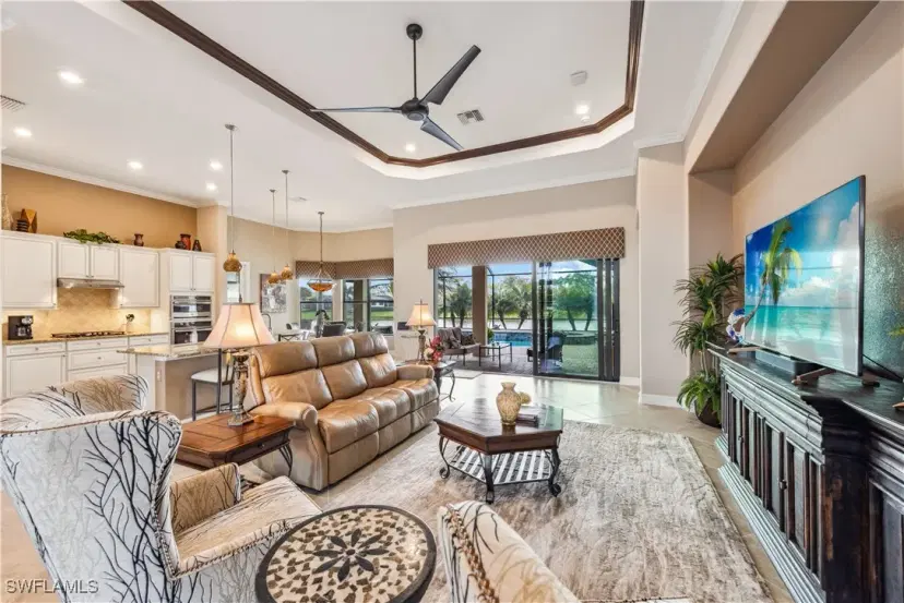 Picture of 2280 Somerset Pl, Naples FL 34120