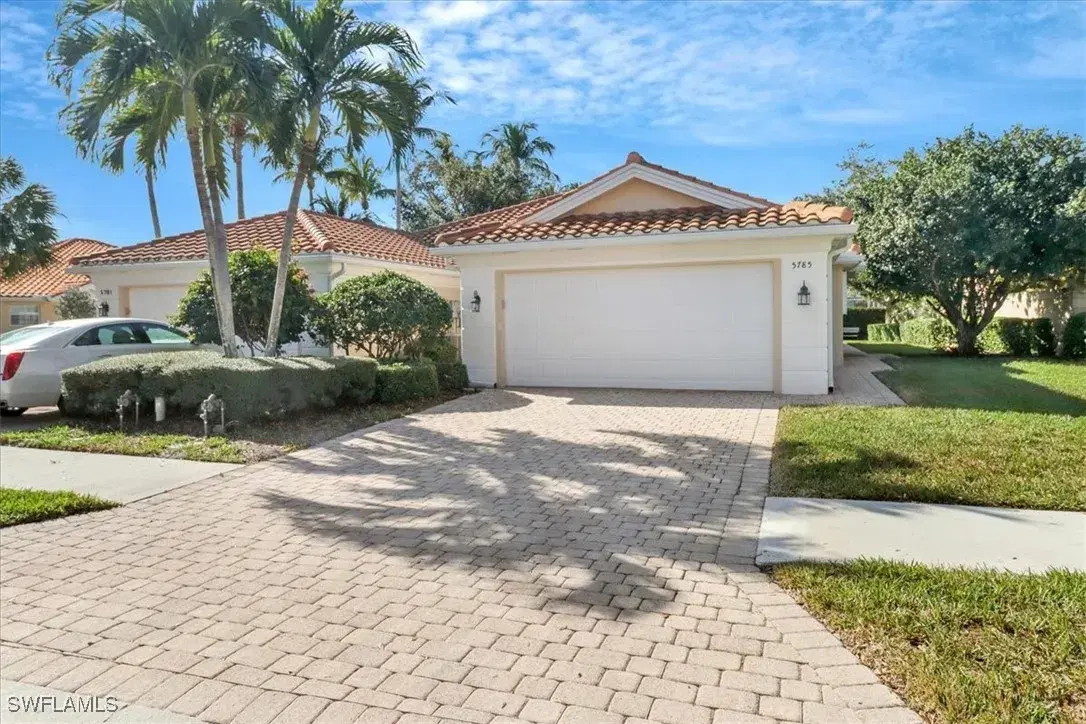 Picture of 5785 Drummond Way, Naples, FL 34119