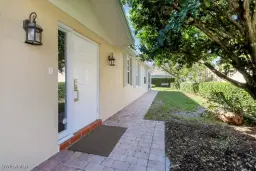 Picture of 5785 Drummond Way, Naples, FL 34119