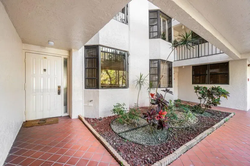 Picture of 6620 Boca Del Mar Drive 101, Boca Raton FL 33433