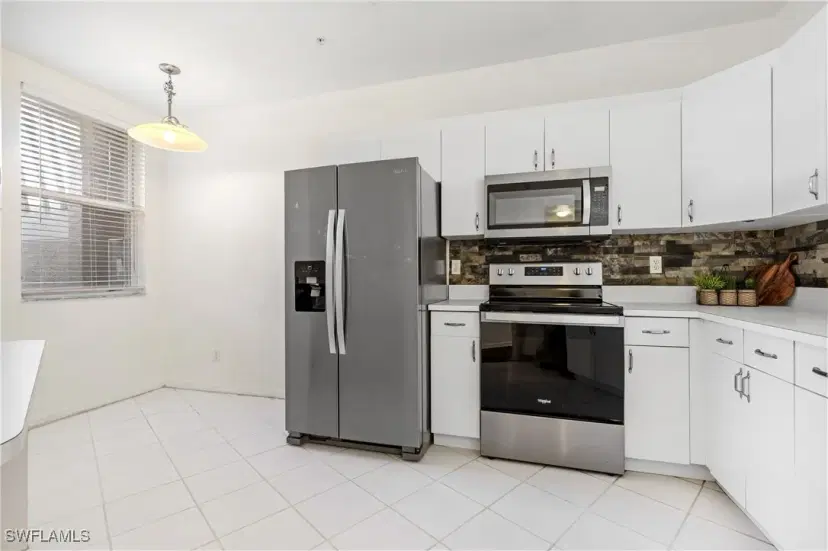 Picture of 12040 Summergate Cir 102, Fort Myers FL 33913