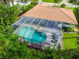 Picture of 725 Old Trail Dr, Naples, FL 34103