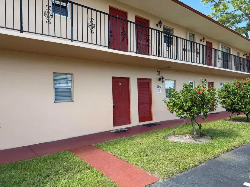 Picture of 1961 SW Palm City Road 31-C, Stuart FL 34994