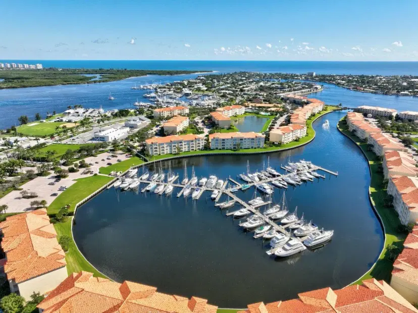 Picture of 1 Harbour Isle Drive E Ph2, Hutchinson Island FL 34949