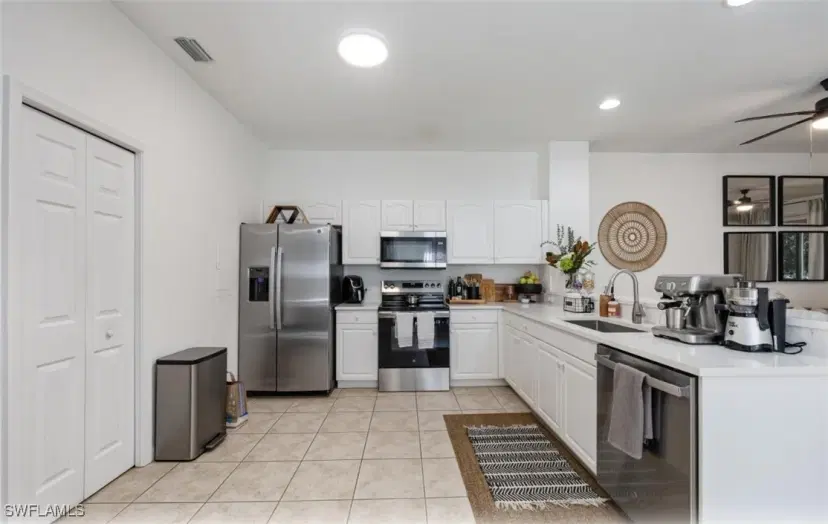 Picture of 10032 Heather Ln 1204, Naples FL 34119