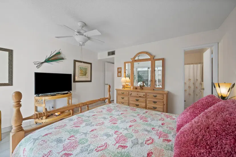 Picture of 2600 SE Ocean Boulevard Kk6, Stuart FL 34996