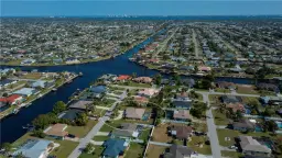 Picture of 920 SE 17Th St, Cape Coral, FL 33990