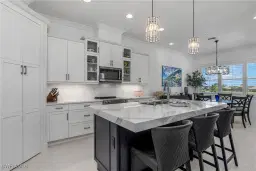 Picture of 6521 Dominica Dr 201, Naples, FL 34113