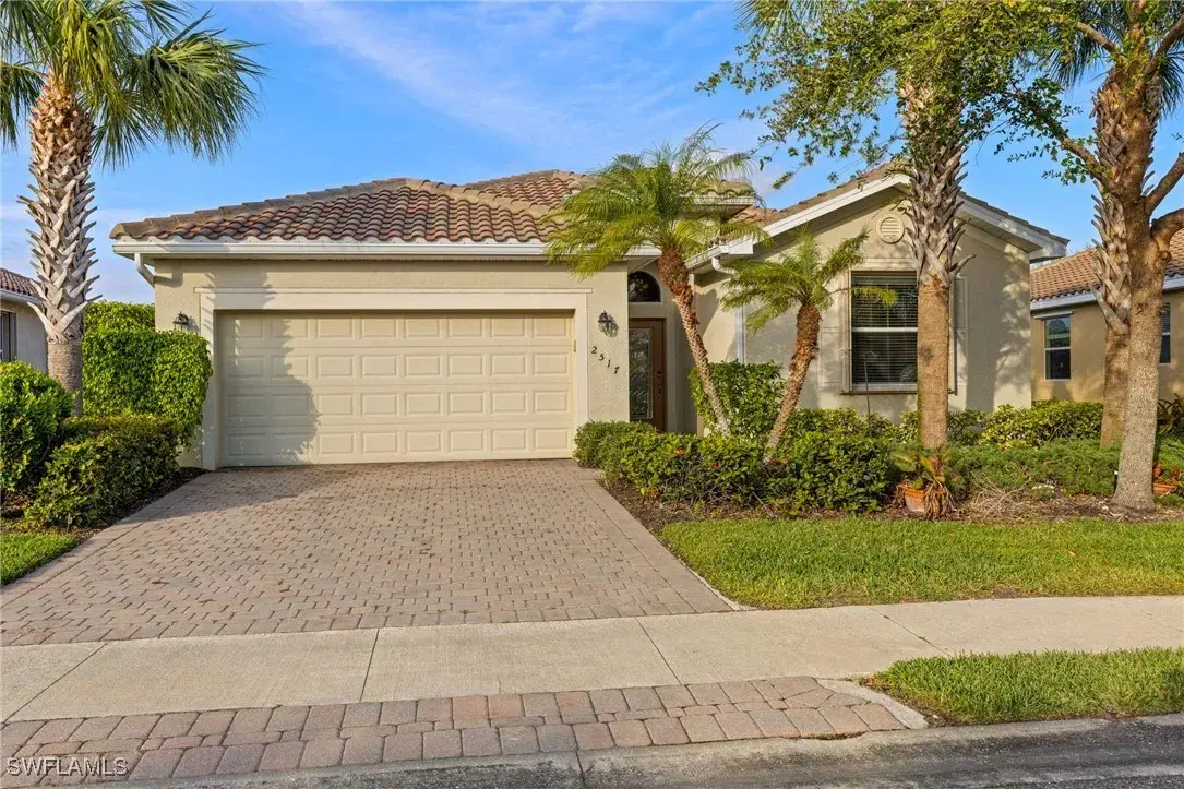 Picture of 2517 Laurentina Ln, Cape Coral, FL 33909
