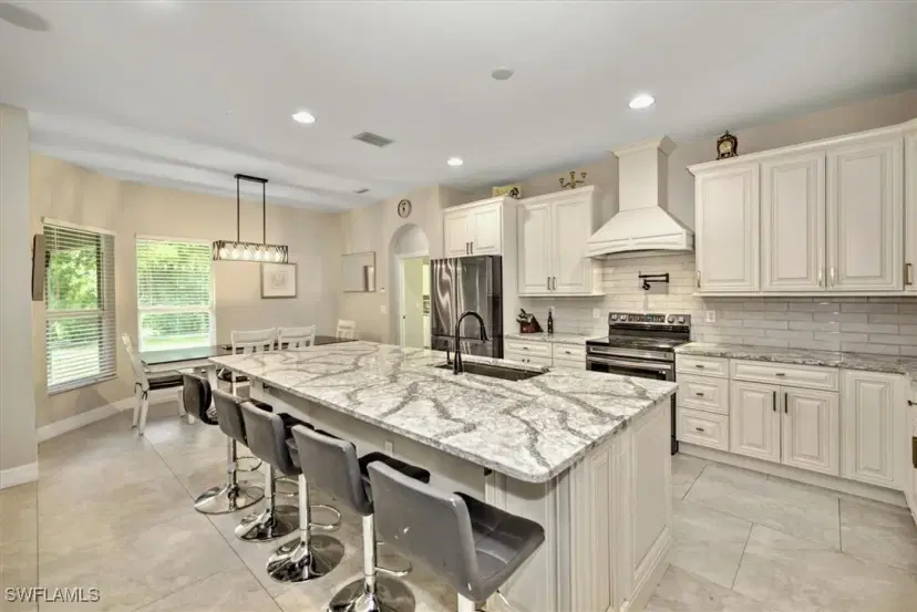 Picture of 1660 Winston Rd, North Fort Myers FL 33917