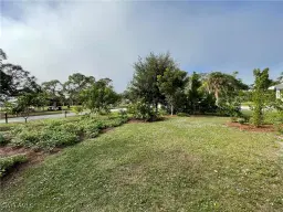 Picture of 20681 Coconut Dr, Estero, FL 33928