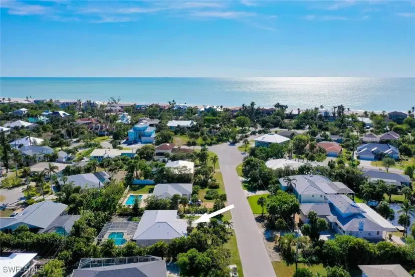 Picture of 554 E Rocks Dr, Sanibel FL 33957