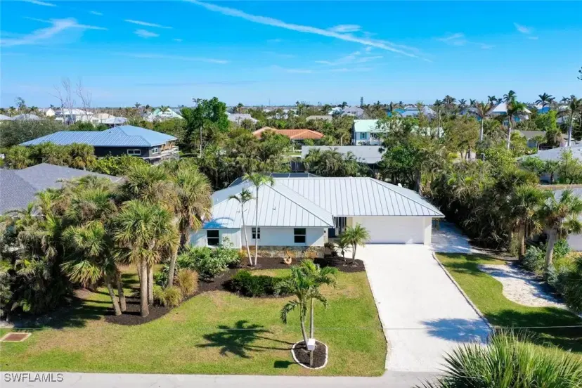Picture of 554 E Rocks Dr, Sanibel FL 33957