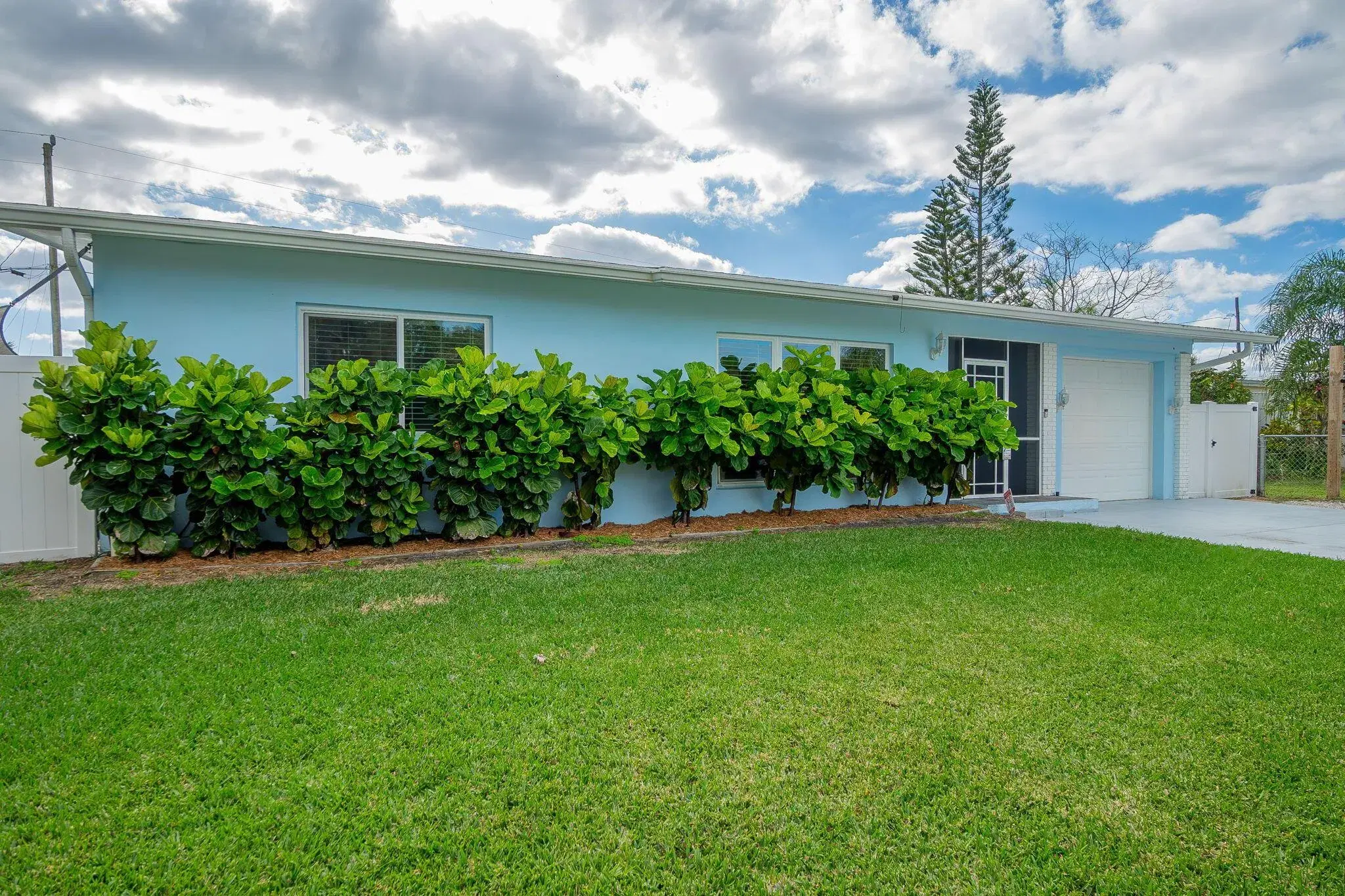Picture of 1110 SE Mayfair Lane, Port St Lucie, FL 34952