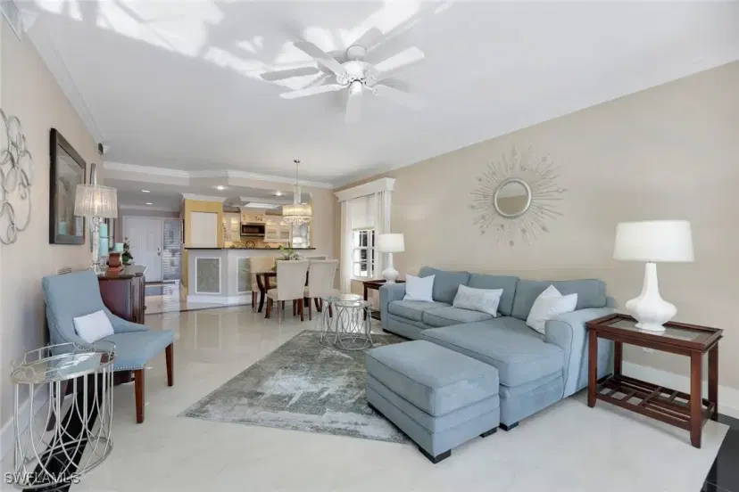 Picture of 651 Wiggins Lake Dr 101, Naples FL 34110