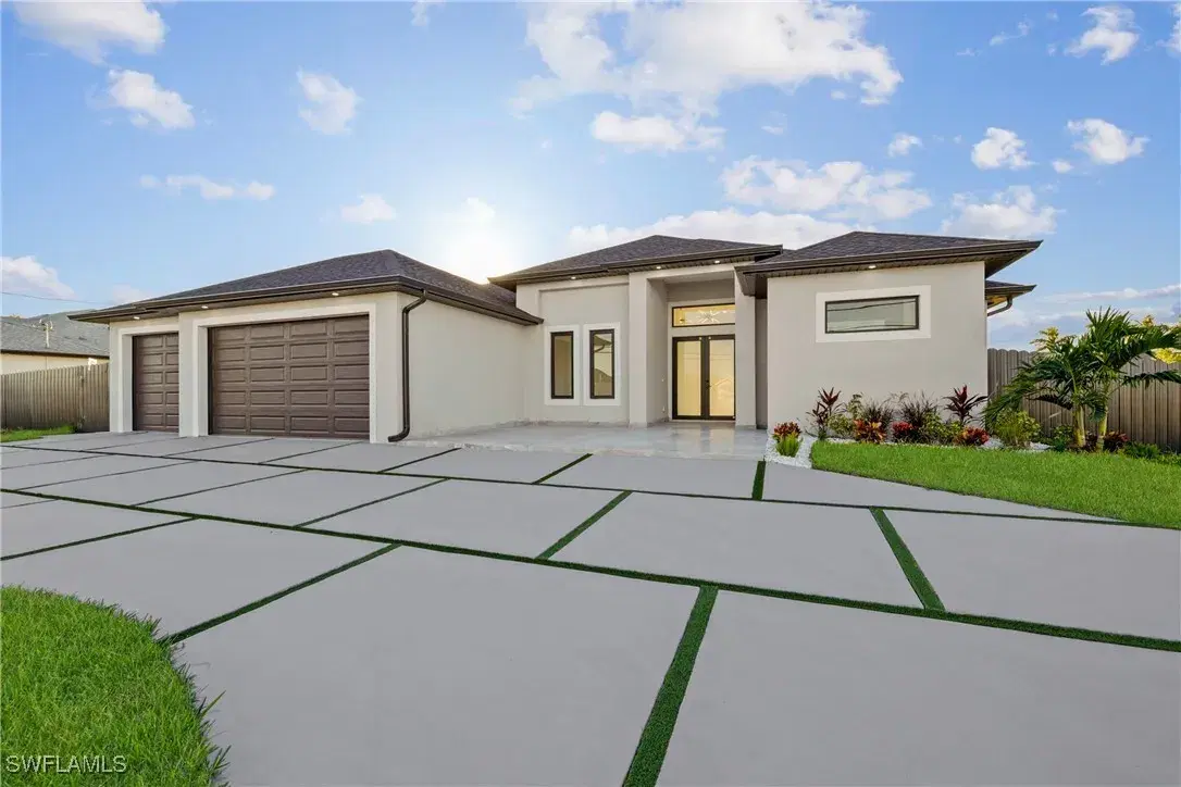 Picture of 18 Nelson Rd N, Cape Coral, FL 33993