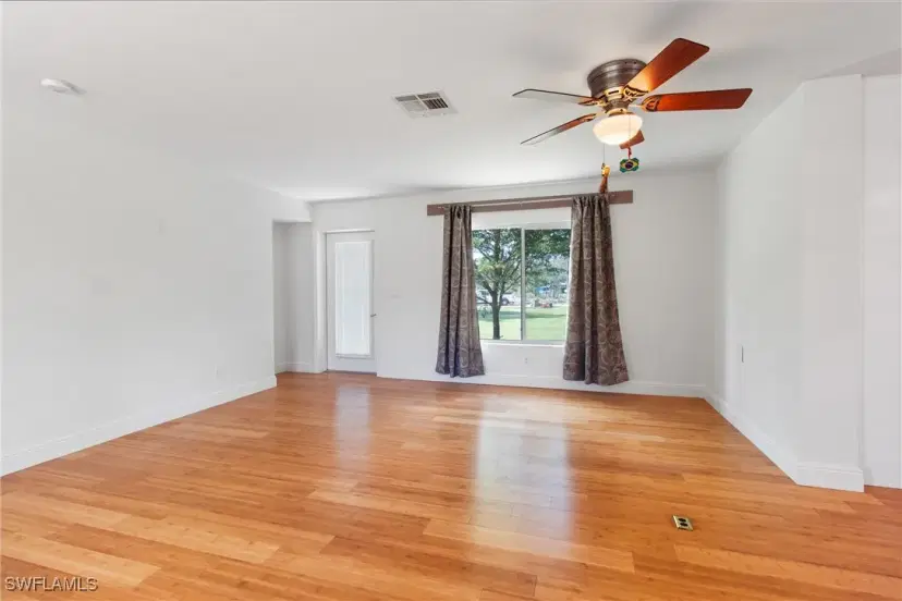 Picture of 19650 Honey Bear Ln, North Fort Myers FL 33917