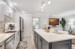 Picture of 960 7Th St S 103, Naples, FL 34102