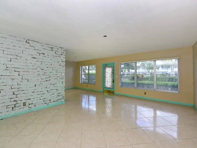 Picture of 110 Wellington B, West Palm Beach FL 33417