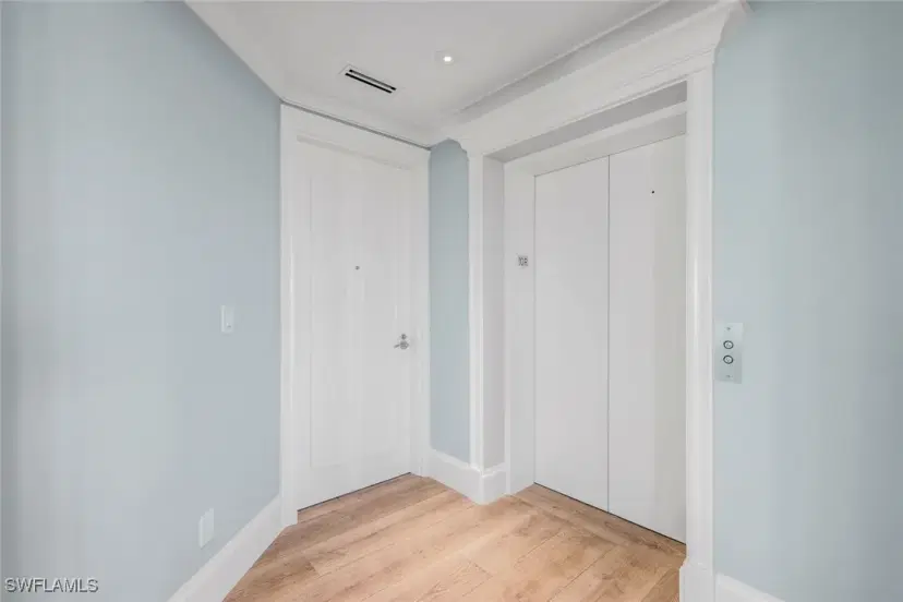 Picture of 285 Grande Way 1006, Naples FL 34110
