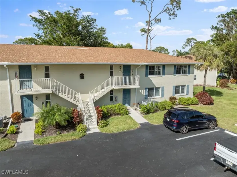 Picture of 273 Albi Rd 3, Naples FL 34112