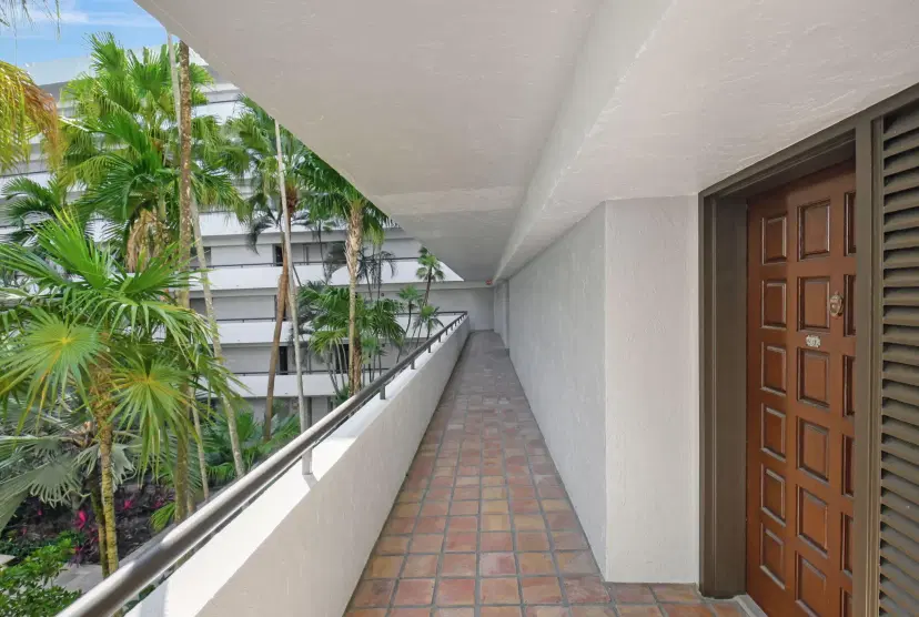 Picture of 23200 Camino Del Mar 307, Boca Raton FL 33433
