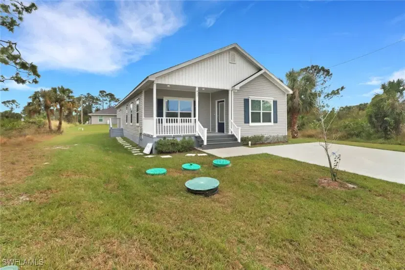 Picture of 837 Da Vinci Ave S, Lehigh Acres FL 33974