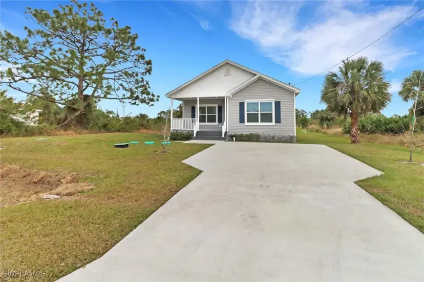 Picture of 837 Da Vinci Ave S, Lehigh Acres FL 33974