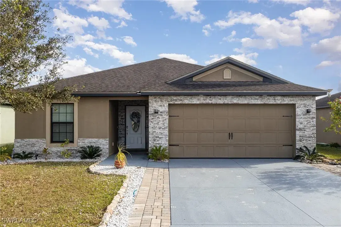 Picture of 175 Shadowview Ct, Lehigh Acres, FL 33974