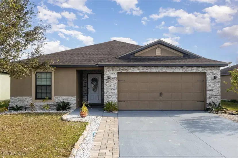 Picture of 175 Shadowview Ct, Lehigh Acres FL 33974