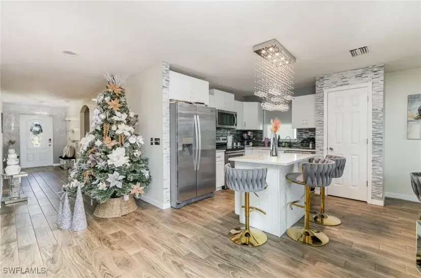 Picture of 175 Shadowview Ct, Lehigh Acres FL 33974