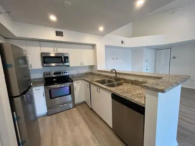 Picture of 111 Yacht Club Way 305, Hypoluxo, FL 33462