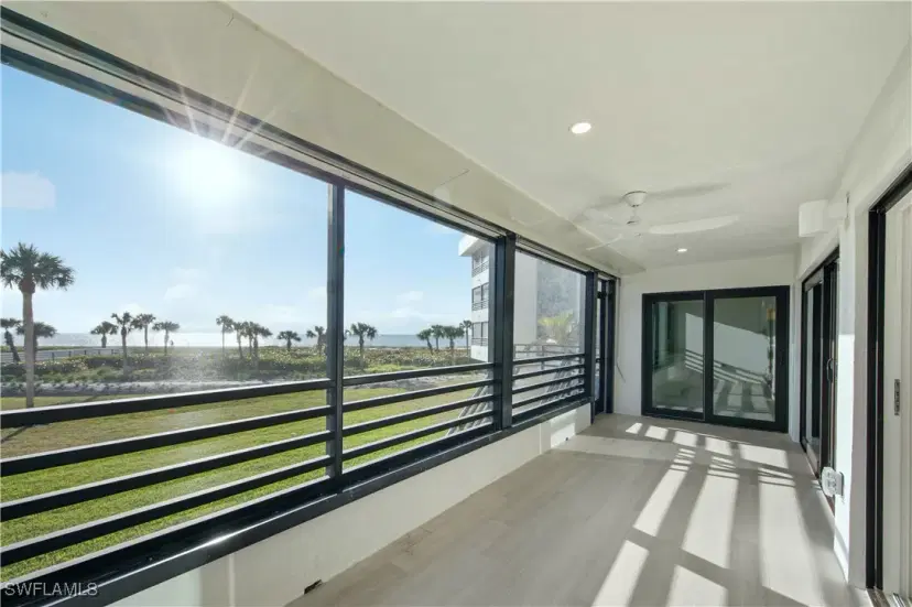 Picture of 1605 Middle Gulf Dr 126, Sanibel FL 33957