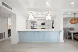 Picture of 1605 Middle Gulf Dr 126, Sanibel, FL 33957