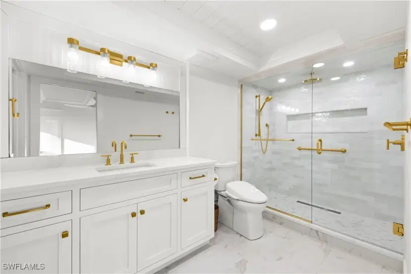 Picture of 1605 Middle Gulf Dr 126, Sanibel FL 33957