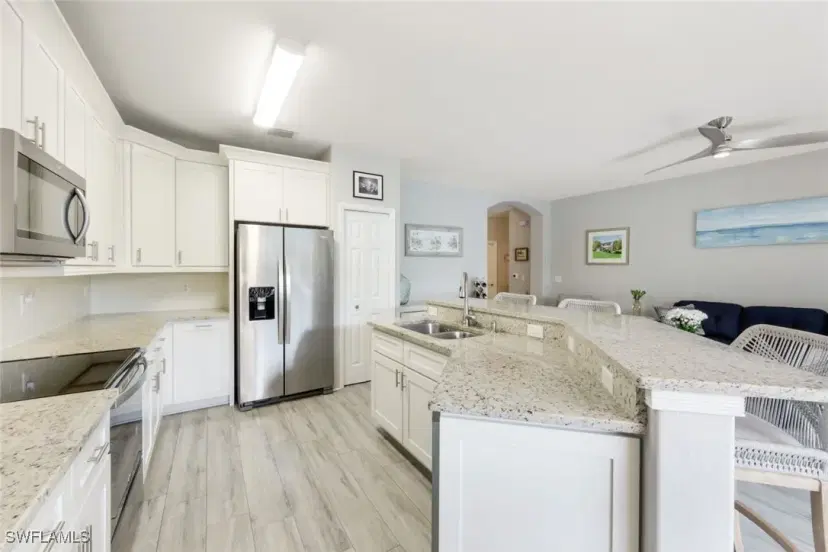 Picture of 6325 Lexington Ct 102, Naples FL 34110