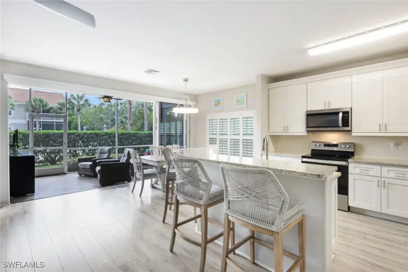 Picture of 6325 Lexington Ct 102, Naples FL 34110