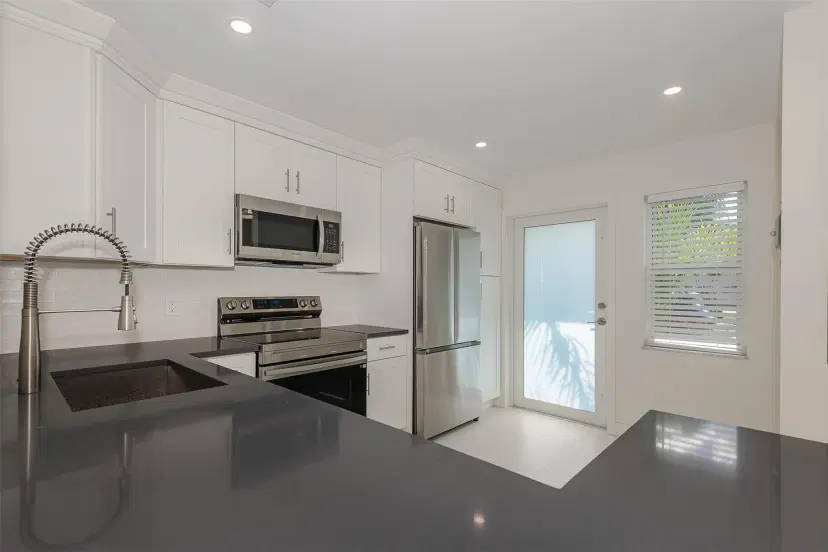 Picture of 1425 Atlantic Shores Blvd 101, Hallandale Beach FL 33009